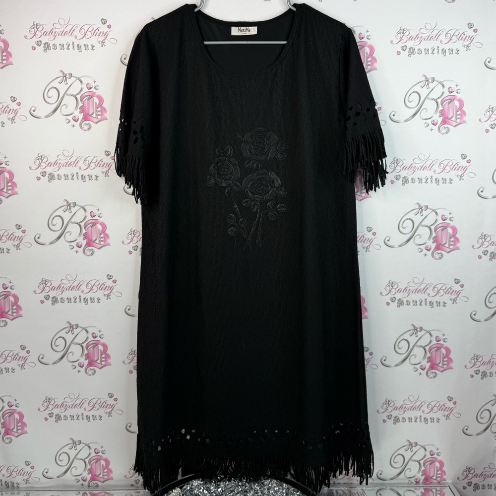 Maxima dress tassles roses boho western cowgirl vintage Black Textured Dress